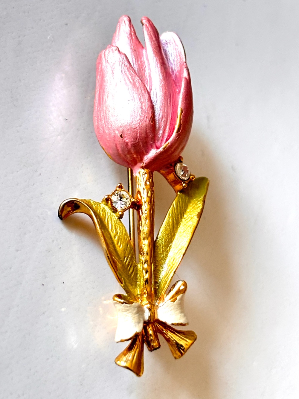 🦋2/25$ Pink tulip-shaped brooch